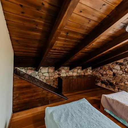 Spacious Rustic With Sea View *