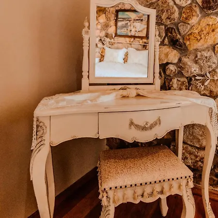 Spacious Rustic With Sea View *
