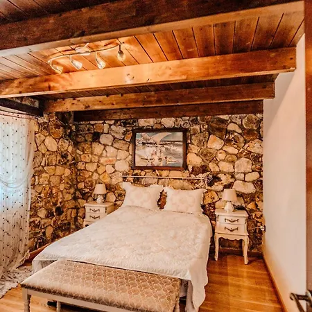Spacious Rustic With Sea View Marónia
