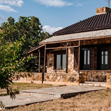 Spacious Rustic With Sea View