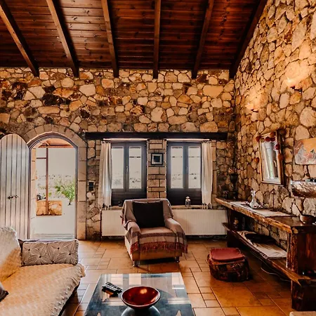 Spacious Rustic With Sea View בית נופש