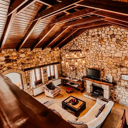 Spacious Rustic With Sea View Marónia